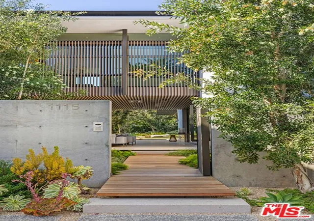 Homes for sale in Santa Monica, CA | 1115 Georgina Ave, Santa Monica, CA 90402 | MLS# 25482691