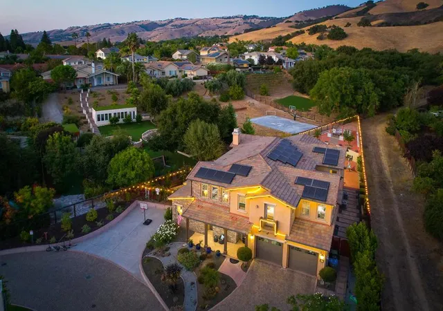 Photo 3 of Single family home for sale at 6352 Grand Oak Way, San Jose, CA 95135 | MLS# ML81990428 | Listing updated on 2025-01-15