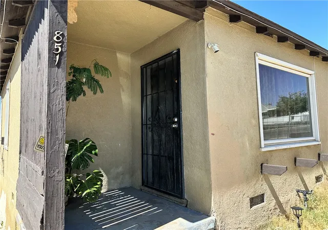 Homes for sale in Barstow, CA | 851 Flora St, Barstow, CA 92311 | MLS# IV25010077