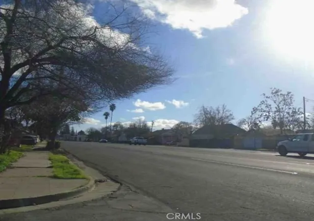 3rd image of 2820 N El Dorado St, Stockton, CA 95204 | MLS# SR25011933