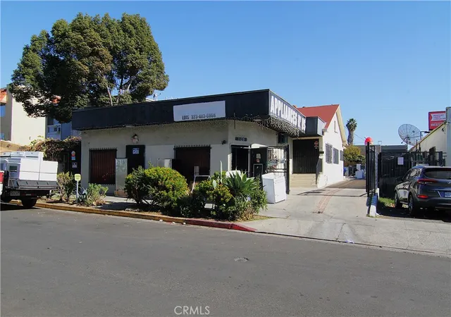 1st image of 1108 N Kenmore Ave, Los Angeles, CA 90029 | MLS# SR25012065