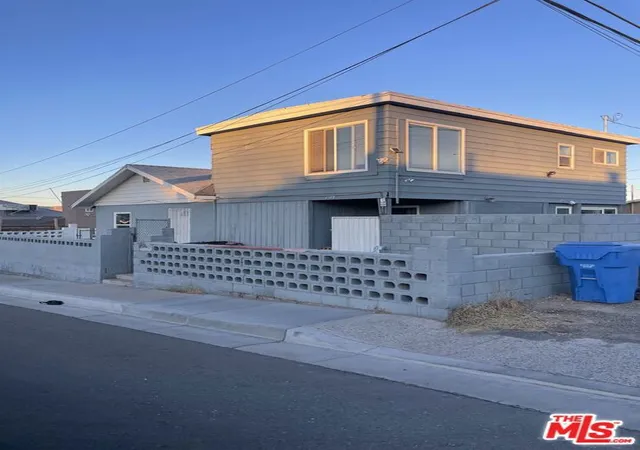 Photo 1 of Sale Pending at 209 S 1st Ave, Barstow, CA 92311 | MLS# 25486315 | Listing updated on 2026-09-17