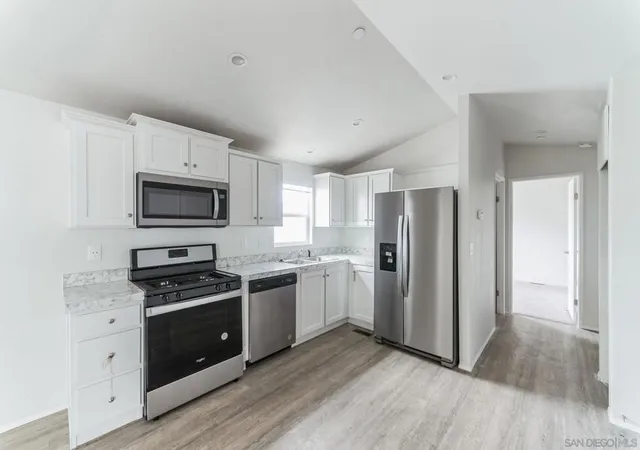 Photo 1 of Manufactured home for sale at 25521 N Lincoln Ave #22, Hemet, CA 92544 | MLS# 250017138SD | Listing updated on 2026-06-01
