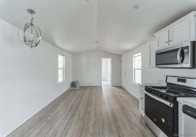 Photo 3 of Manufactured home for sale at 25521 N Lincoln Ave #22, Hemet, CA 92544 | MLS# 250017138SD | Listing updated on 2026-06-01