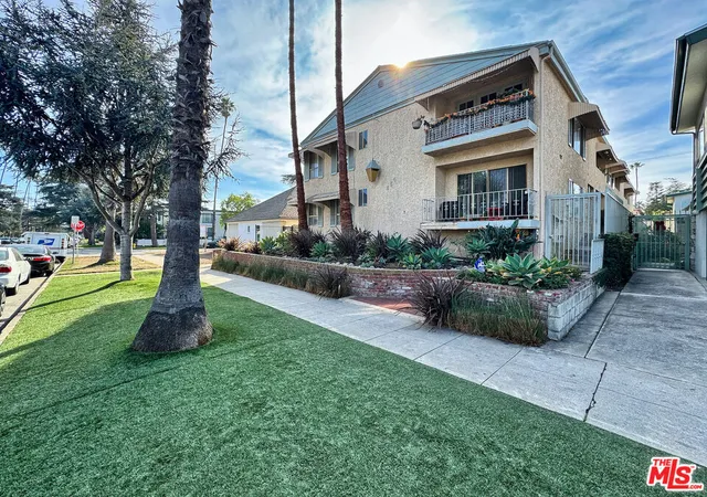 Homes for sale in Santa Monica, CA | 854 9th St, Santa Monica, CA 90403 | MLS# 25491077