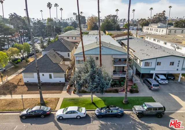 Homes for sale in Santa Monica, CA | 854 9Th St, Santa Monica, CA 90403 | MLS# 25491077