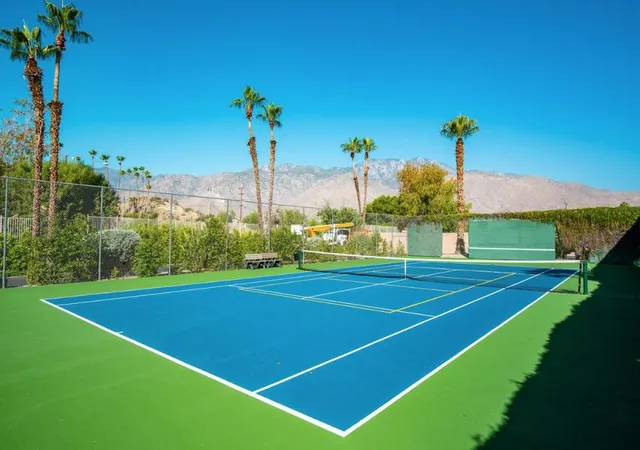 Listing Photo 2 - Condo for sale in building located at 209 Desert Lakes Dr, Palm Springs, CA 92270 - Unit #