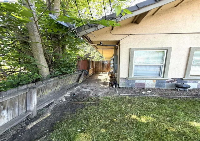 2nd image of 3135 Academy Way, Sacramento, CA 95815 | MLS# 41084491