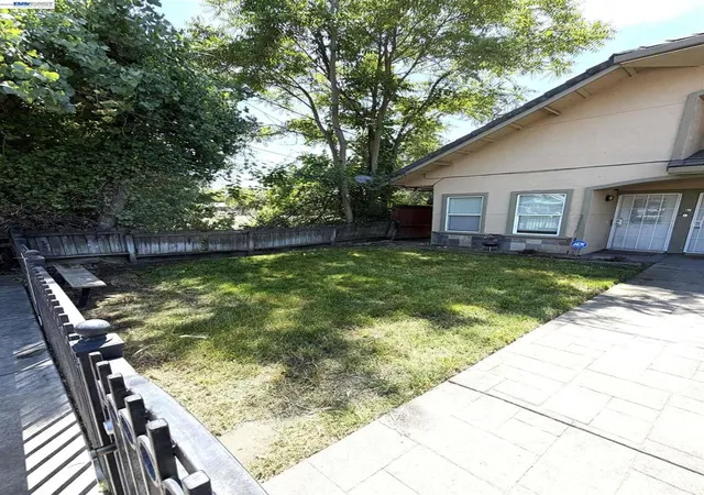 3rd image of 3135 Academy Way, Sacramento, CA 95815 | MLS# 41084491