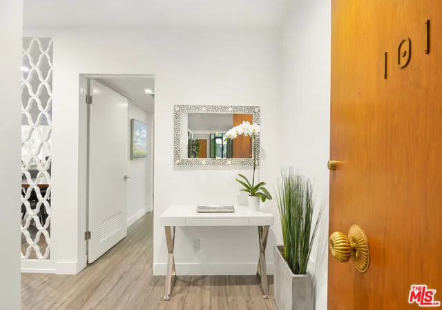 Photo 2 of Condo for sale at 419 N Oakhurst Dr #101, Beverly Hills, CA 90210 | MLS# 25493139 | Listing updated on 2025-02-18