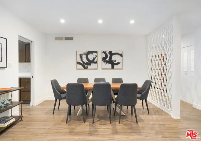 Photo 4 of Condo for sale at 419 N Oakhurst Dr #101, Beverly Hills, CA 90210 | MLS# 25493139 | Listing updated on 2025-02-18