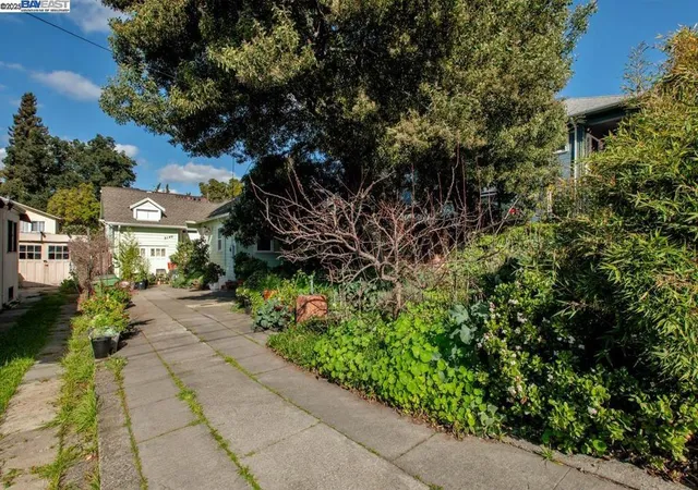 Homes for sale in Oakland, CA | 3140 E 27th St, Oakland, CA 94601 | MLS# 41084870
