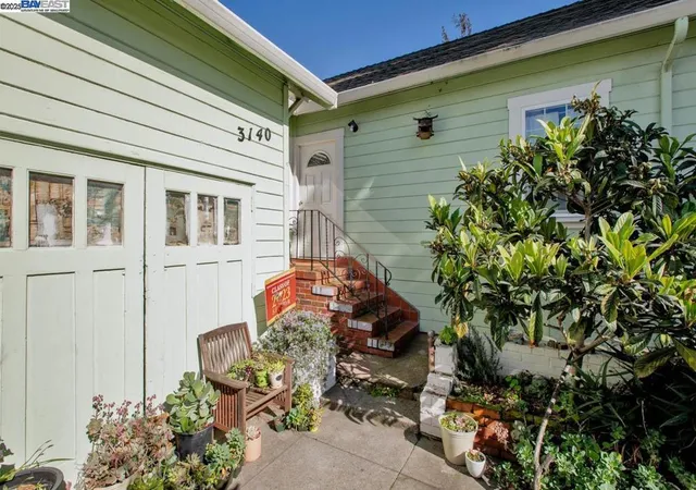 Homes for sale in Oakland, CA | 3140 E 27Th St, Oakland, CA 94601 | MLS# 41084870