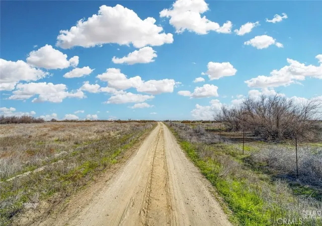 Photo 1 of Land for sale at 11484 Corcoran Rd, Wasco, CA 93280 | MLS# NS25027524 | Listing updated on 2026-01-09