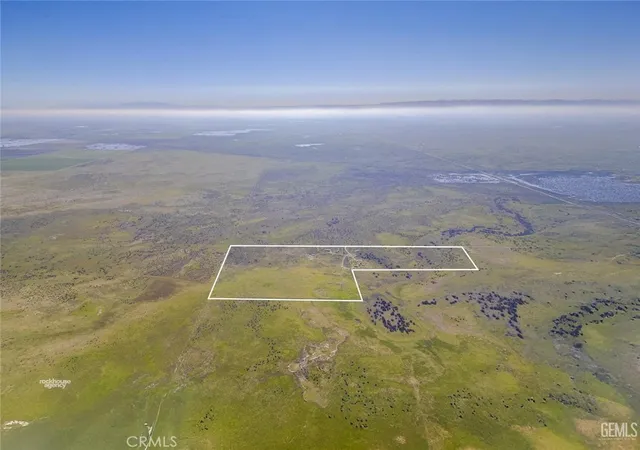 Photo 4 of Land for sale at 11484 Corcoran Rd, Wasco, CA 93280 | MLS# NS25027524 | Listing updated on 2026-01-09