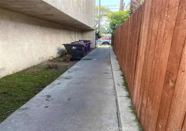 8th image of 6140 Orange Ave, Long Beach, CA 90805 | MLS# OC25028036