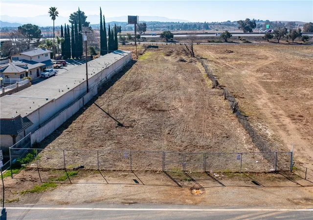 4th image of 1257 E 6Th St, Beaumont, CA 92223 | MLS# IG25030312
