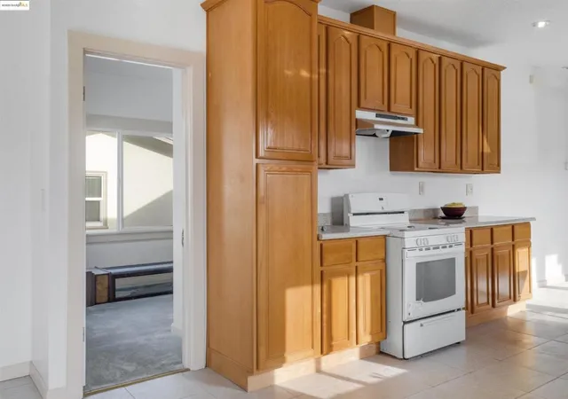 20th image of 2301 12th Ave, Oakland, CA 94606 | MLS# 41085416