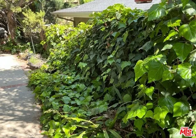 3rd image of 5623 Canyonside Rd, La Crescenta, CA 91214 | MLS# 25496177