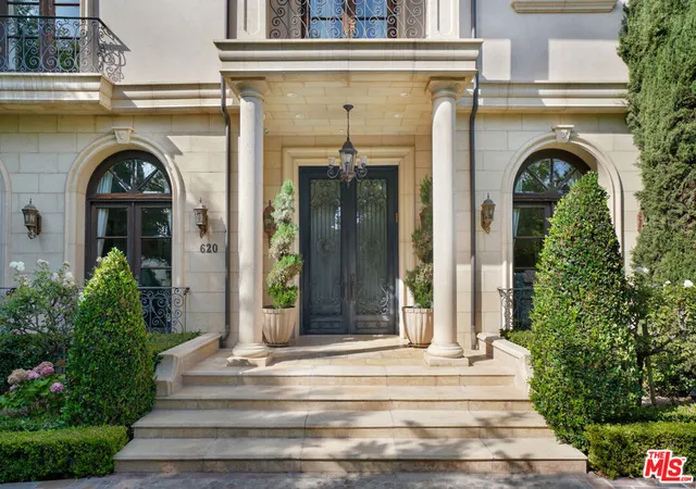 Homes for sale in Beverly Hills, CA | 620 Walden Dr, Beverly Hills, CA 90210 | MLS# 25497355