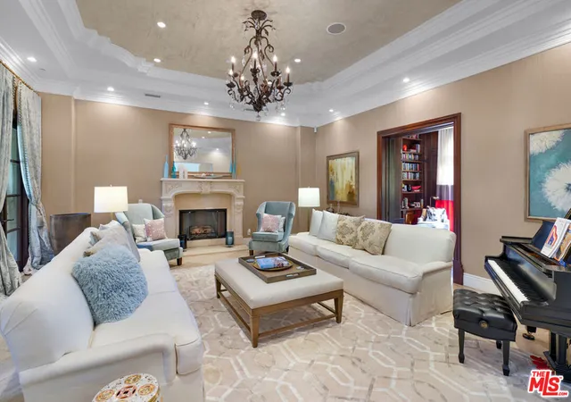 Homes for sale in Beverly Hills, CA | 620 Walden Dr, Beverly Hills, CA 90210 | MLS# 25497355