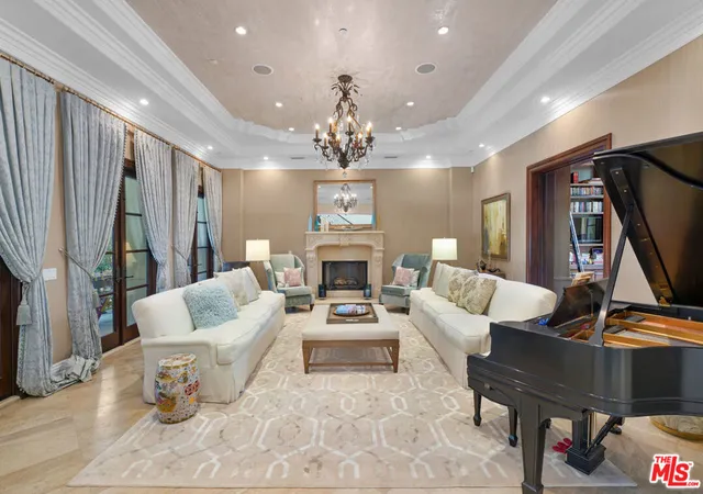 Homes for sale in Beverly Hills, CA | 620 Walden Dr, Beverly Hills, CA 90210 | MLS# 25497355