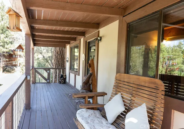 4th image of 961 Villa Grove Ave, Big Bear, CA 92314 | MLS# IG25033880