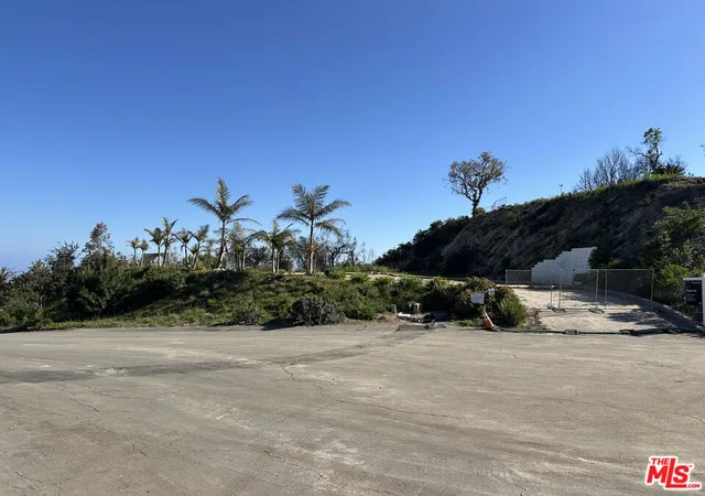 Photo 2 of Land for sale at 23472 W Moon Shadows Dr, Malibu, CA 90265 | MLS# 25498375 | Listing updated on 2026-09-30