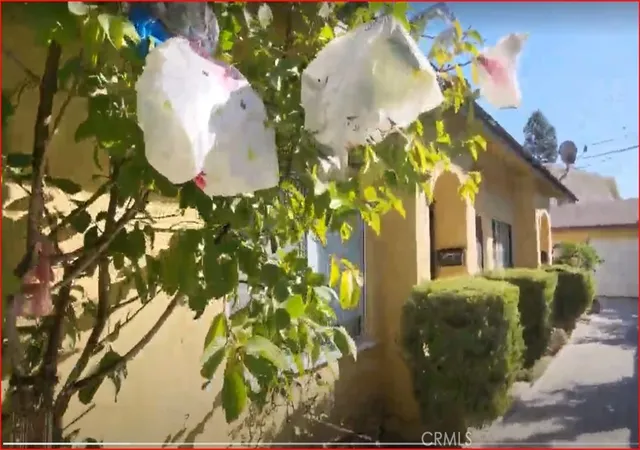 1st image of 1240 S Muirfield Rd, Los Angeles, CA 90019 | MLS# PW25035035