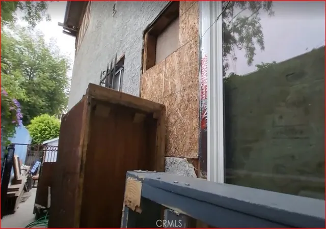 5th image of 2720 S Sycamore Ave, Los Angeles, CA 90016 | MLS# PW25035045