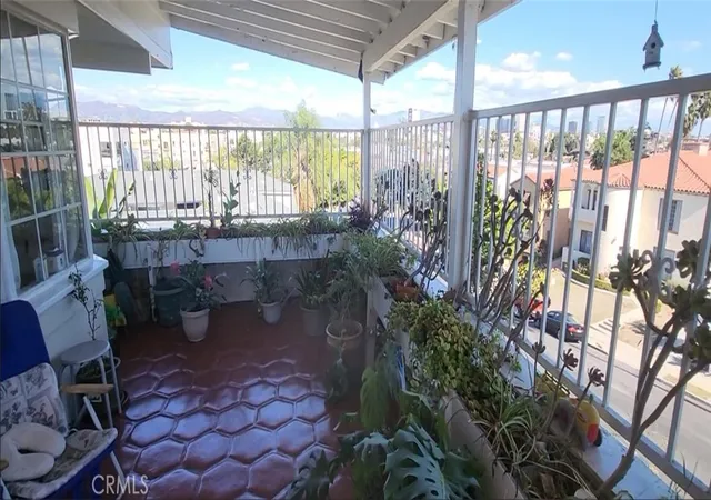 4th image of 1121 5Th Ave, Los Angeles, CA 90019 | MLS# PW25035453