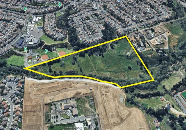 Photo 2 of Sale Pending at 23250 Rancho Mirlo Rd, Murrieta, CA 92562 | MLS# IV25037912 | Listing updated on 2026-04-07