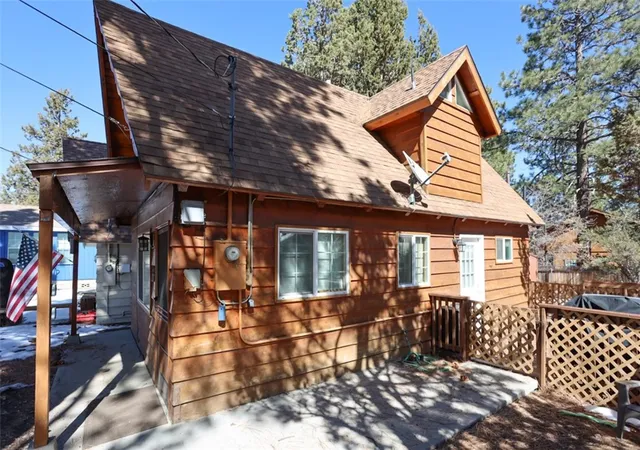 Homes for sale in Sugarloaf, CA | 631 Los Angeles Ave, Sugarloaf, CA 92386 | MLS# IG25038176