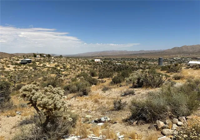4th image of 2468 Prescott Ave, Yucca Valley, CA 92284 | MLS# JT25038264