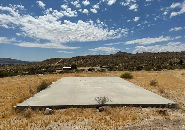 5th image of 2468 Prescott Ave, Yucca Valley, CA 92284 | MLS# JT25038264