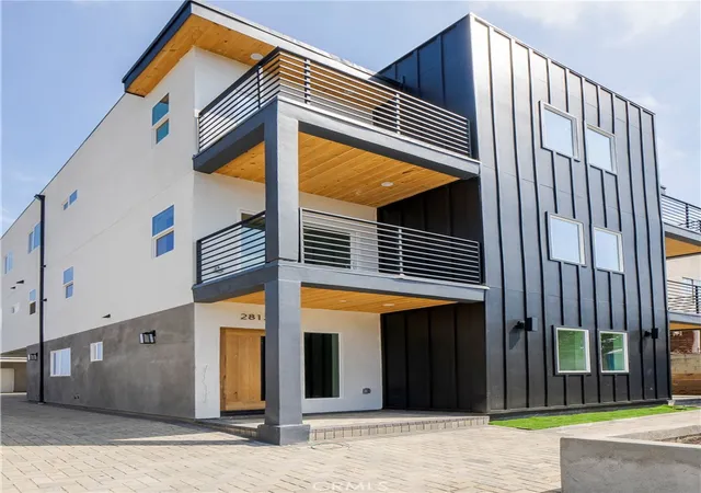 1st image of 2813 E 6th St, Los Angeles, CA 90023 | MLS# DW25038294