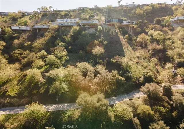 10th image of 3732 N Knobhill Dr, Sherman Oaks, CA 91423 | MLS# SR25039071