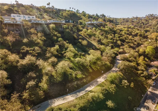 1st image of 3732 N Knobhill Dr, Sherman Oaks, CA 91423 | MLS# SR25039071