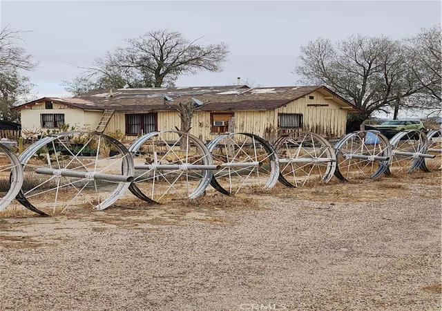 Photo 1 of Single family home for sale at 34981 Piute Rd, Newberry Springs, CA 92365 | MLS# HD25039635 | Listing updated on 2026-02-20
