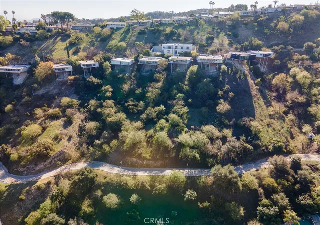 4th image of 3724 N Knobhill Dr, Sherman Oaks, CA 91423 | MLS# SR25039028