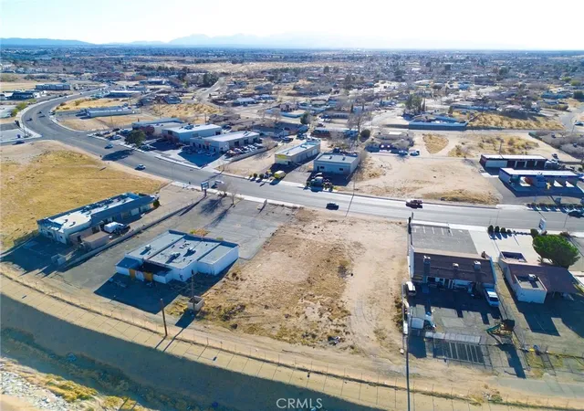 15th image of 1 Village Dr, Victorville, CA 92394 | MLS# CV25041712