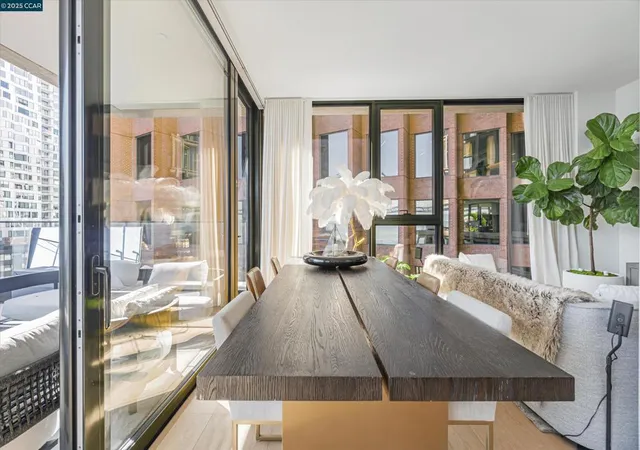 5th image of 1 Steuart Ln, San Francisco, CA 94105