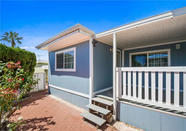Photo 2 of Manufactured home for sale at 3530 Damien Ave #132, La Verne, CA 91750 | MLS# CV25041679 | Listing updated on 2026-10-10