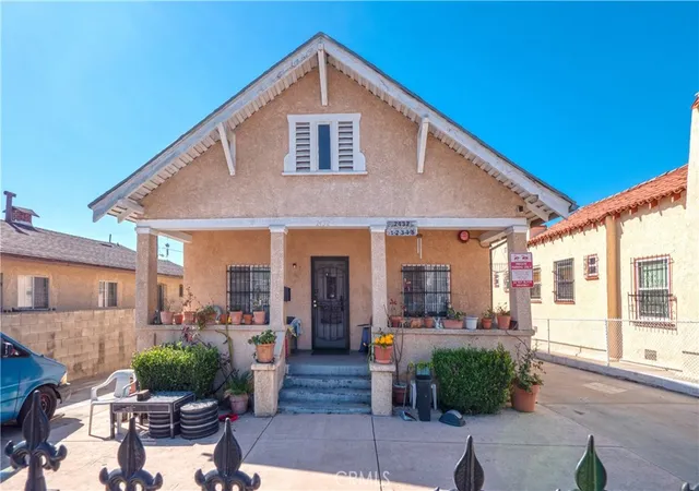 2nd image of 2432 Fairmount St, Los Angeles, CA 90033 | MLS# DW25045422