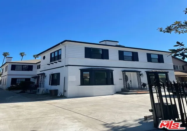 Photo 23 of Multi family home for sale at 1746 Crenshaw Blvd, Los Angeles, CA 90019 | MLS# 25506153 | Listing updated on 2026-02-02