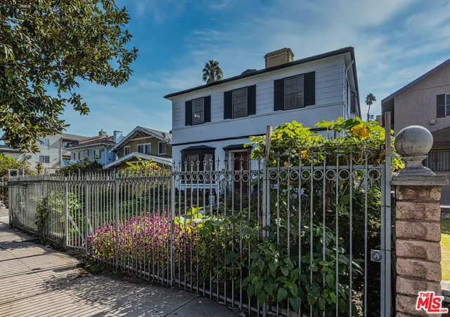 Photo 2 of Multi family home for sale at 1746 Crenshaw Blvd, Los Angeles, CA 90019 | MLS# 25506153 | Listing updated on 2026-02-02