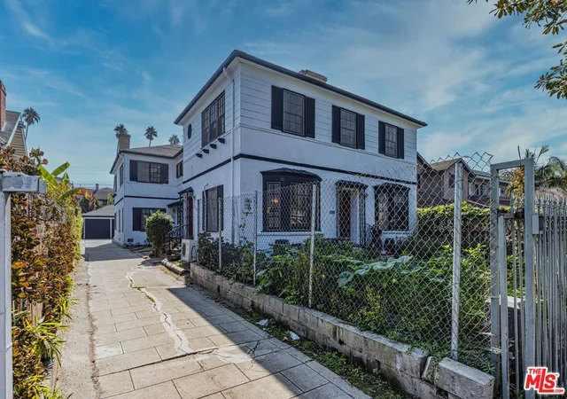 Photo 3 of Multi family home for sale at 1746 Crenshaw Blvd, Los Angeles, CA 90019 | MLS# 25506153 | Listing updated on 2026-02-02