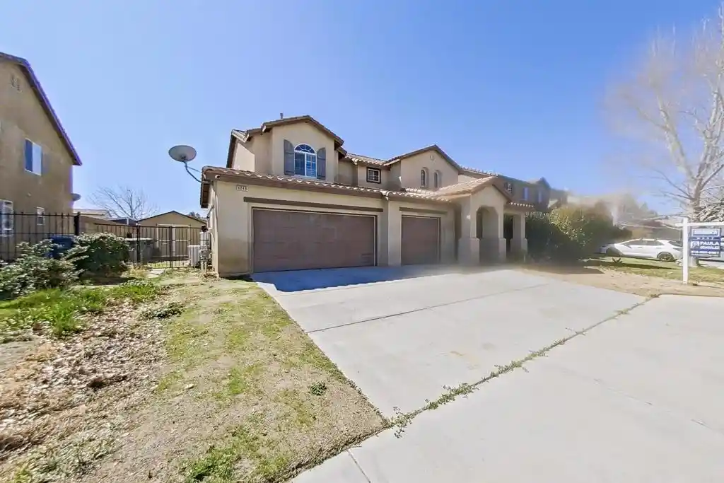 Photo 1 of Sale Pending at 6048 Oak Fence Ln, Lancaster, CA 93536 | MLS# PTP2501591 | Listing updated on 2026-10-22