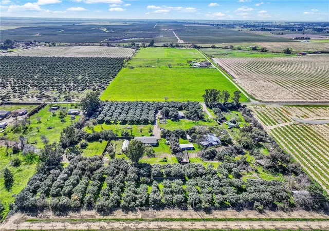 5th image of 23580 Loleta, Corning, CA 96021 | MLS# SN25047698