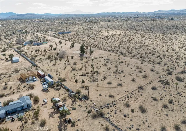 3rd image of 3155 Thermal Ln, Yucca Valley, CA 92284 | MLS# IG25048181